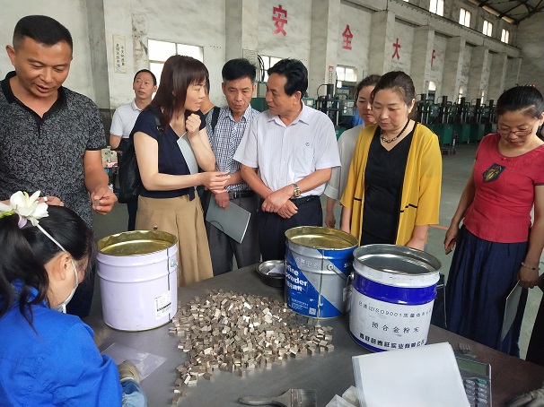 市總工會(huì)領(lǐng)導(dǎo)到昌利金剛石鋸片參觀創(chuàng)新工作室 市總工會(huì)領(lǐng)導(dǎo)到昌利金剛石鋸片參觀創(chuàng)新工作室