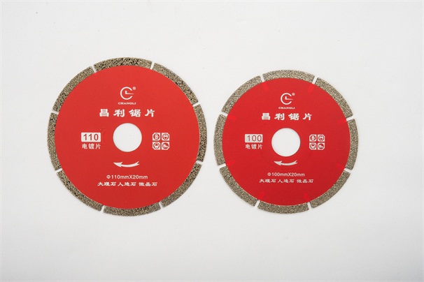 金剛石鋸片加工的燒結(jié)磚使用后表面出現(xiàn)泛霜的原因是什么？